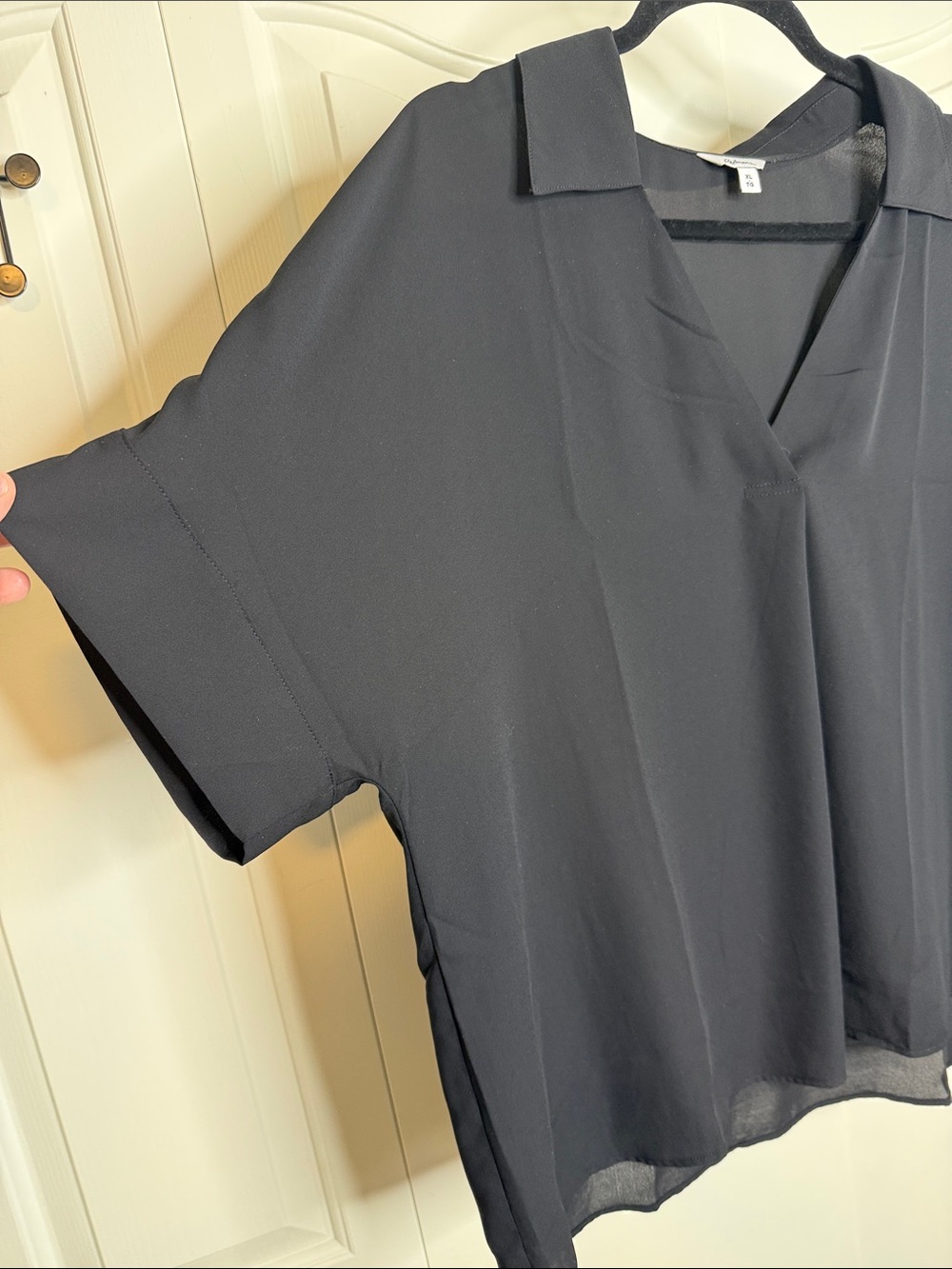 Reitmans pullover V Neck Blouse - Picture 3 of 5